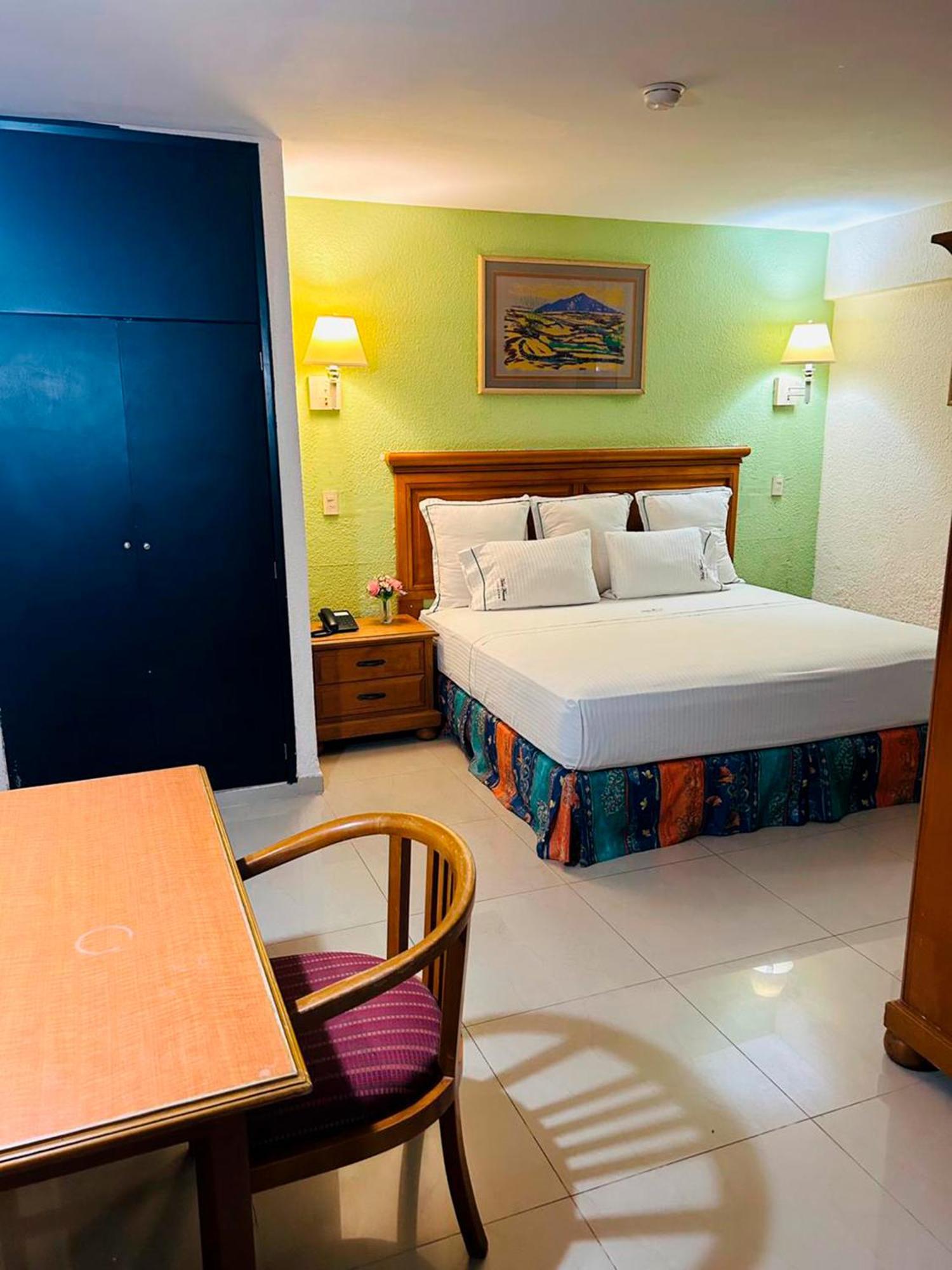 Hotel Francis Culiacan Exterior photo